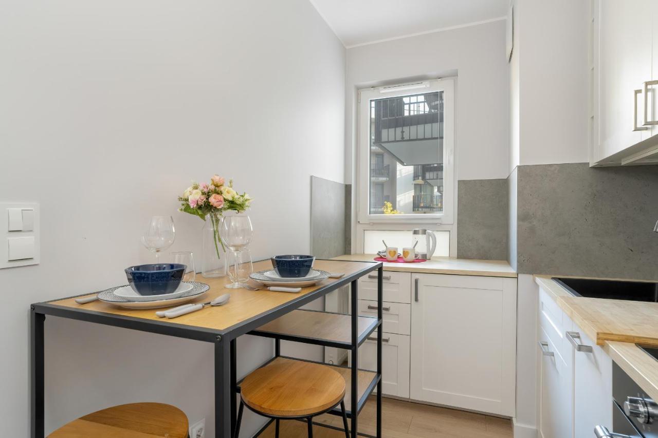 Stylish & Comfy Garbary Apartments With Parking By Noclegi Renters Poznań Buitenkant foto