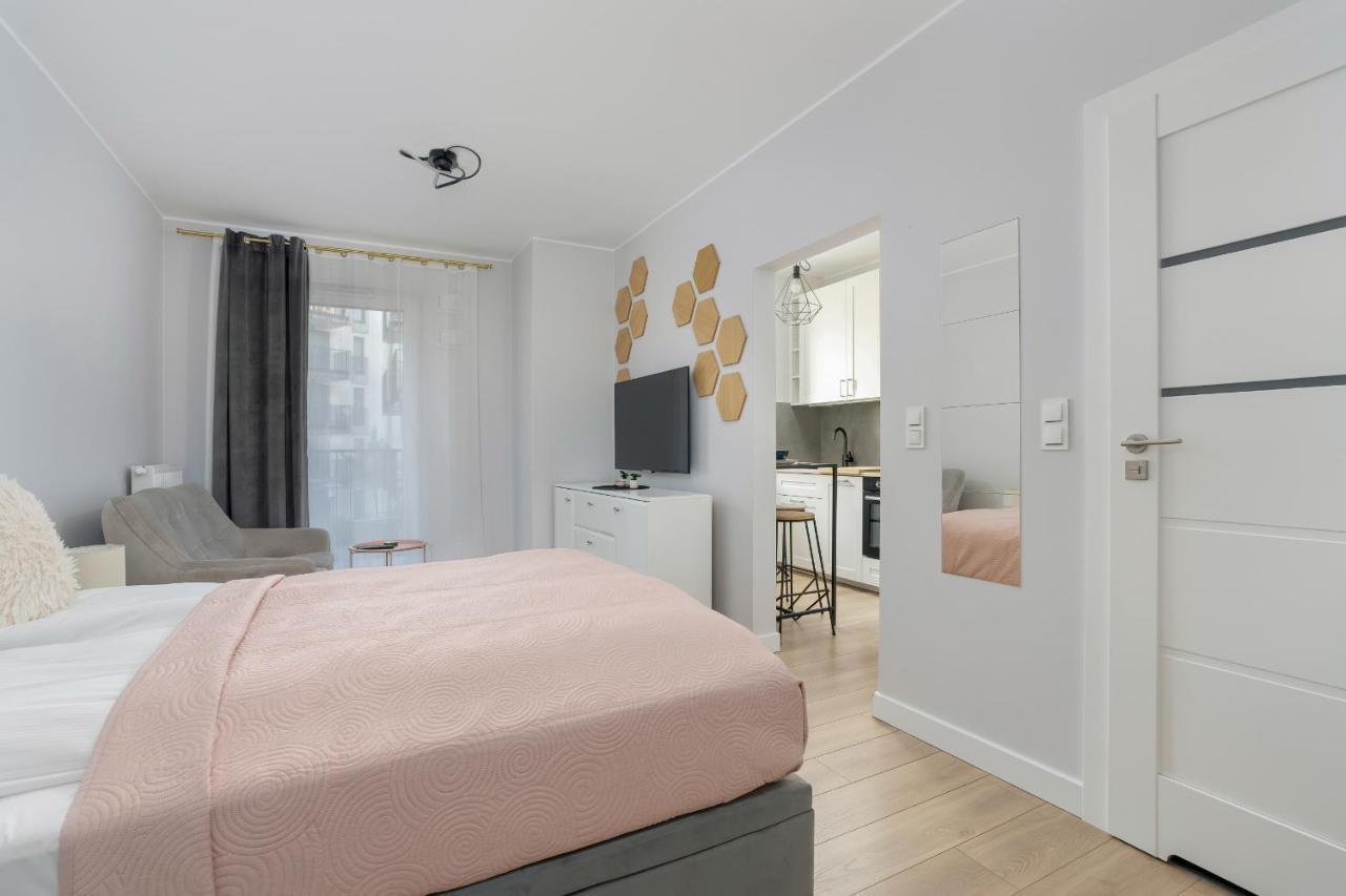 Stylish & Comfy Garbary Apartments With Parking By Noclegi Renters Poznań Buitenkant foto