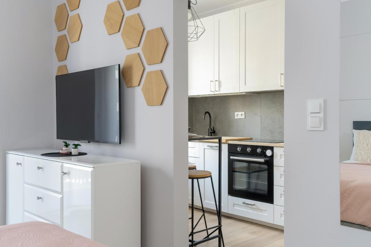 Stylish & Comfy Garbary Apartments With Parking By Noclegi Renters Poznań Buitenkant foto