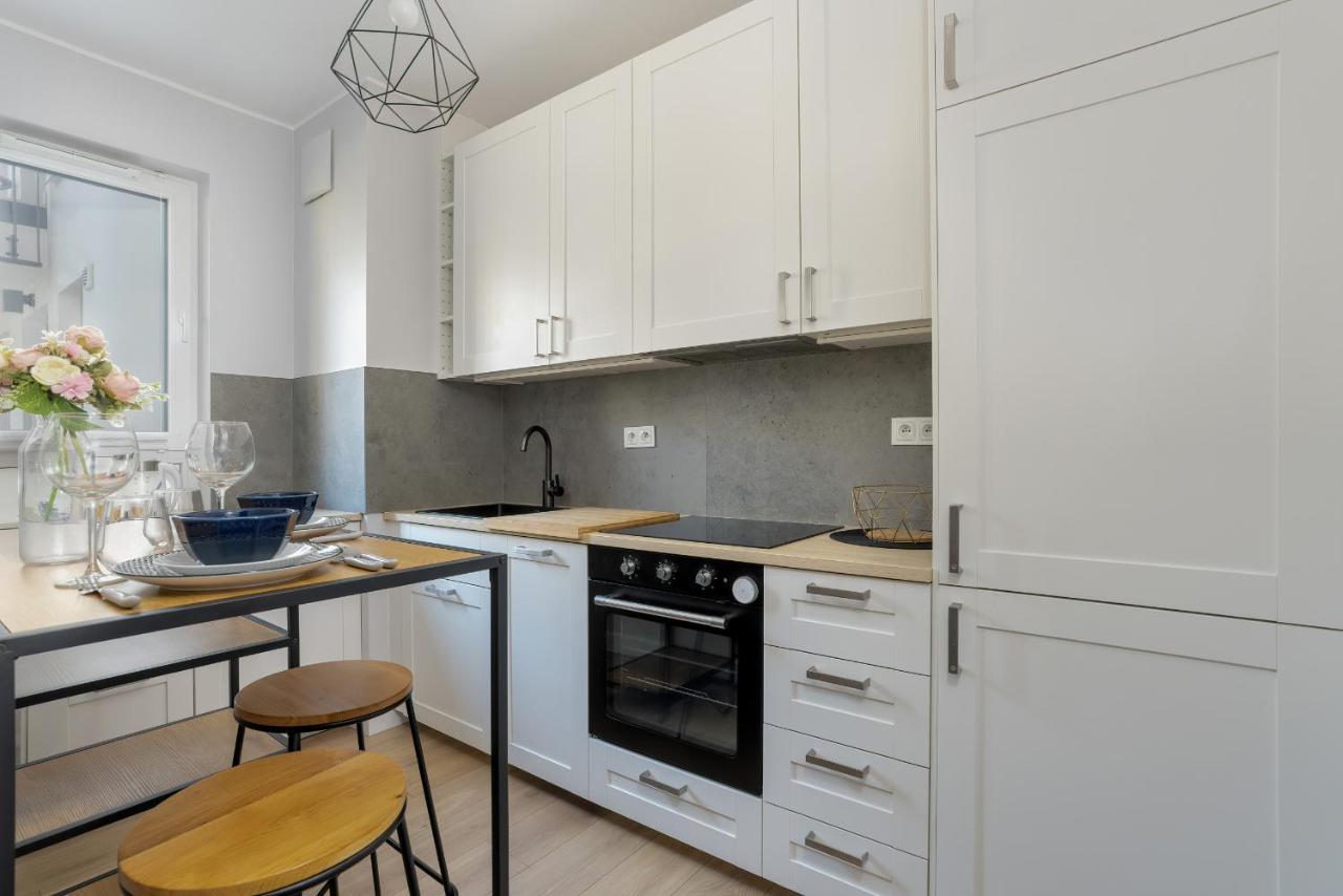 Stylish & Comfy Garbary Apartments With Parking By Noclegi Renters Poznań Buitenkant foto