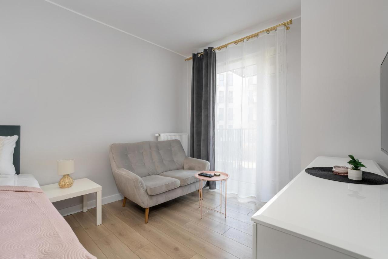 Stylish & Comfy Garbary Apartments With Parking By Noclegi Renters Poznań Buitenkant foto
