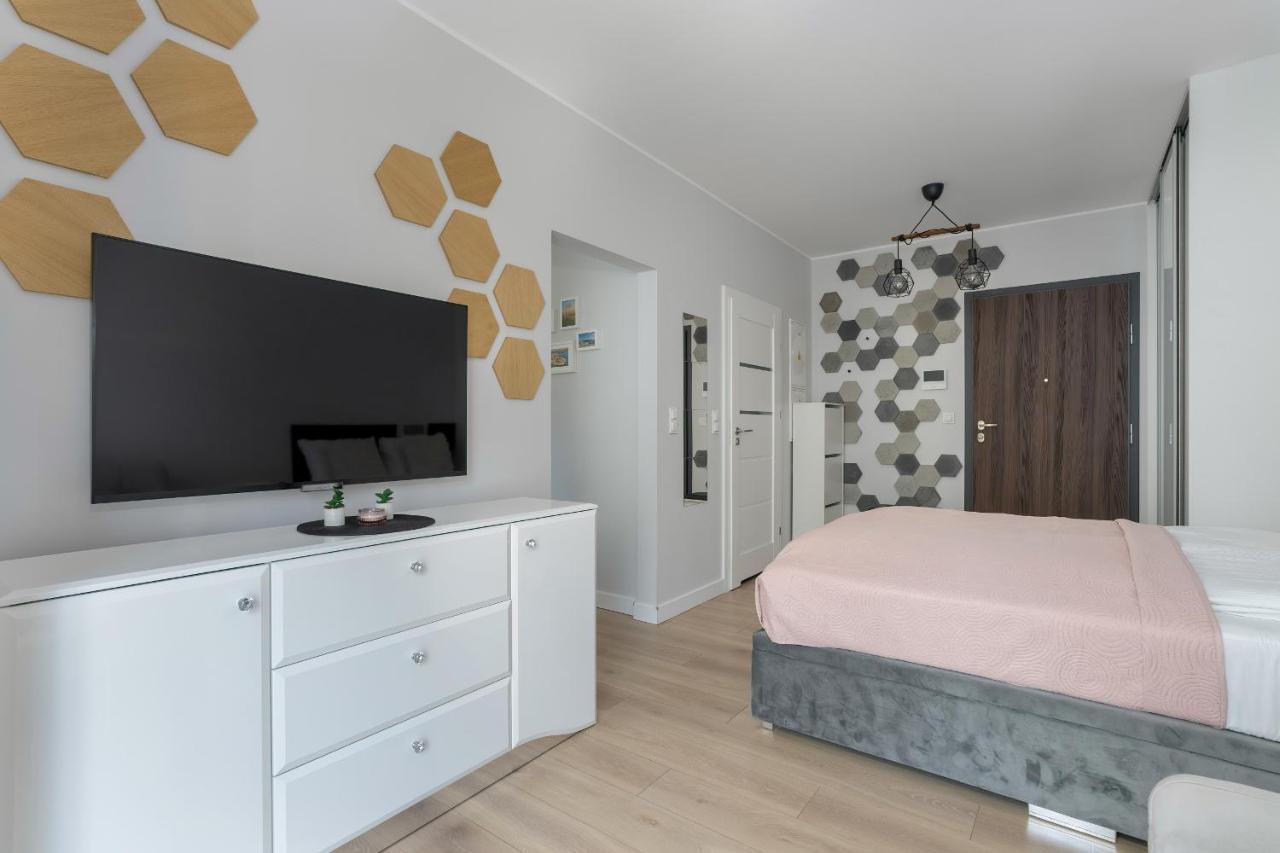 Stylish & Comfy Garbary Apartments With Parking By Noclegi Renters Poznań Buitenkant foto