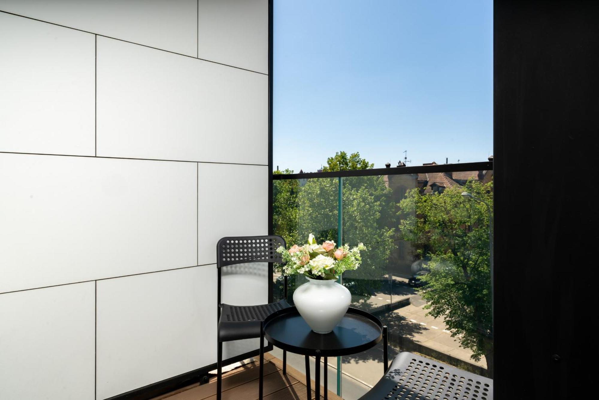 Stylish & Comfy Garbary Apartments With Parking By Noclegi Renters Poznań Buitenkant foto
