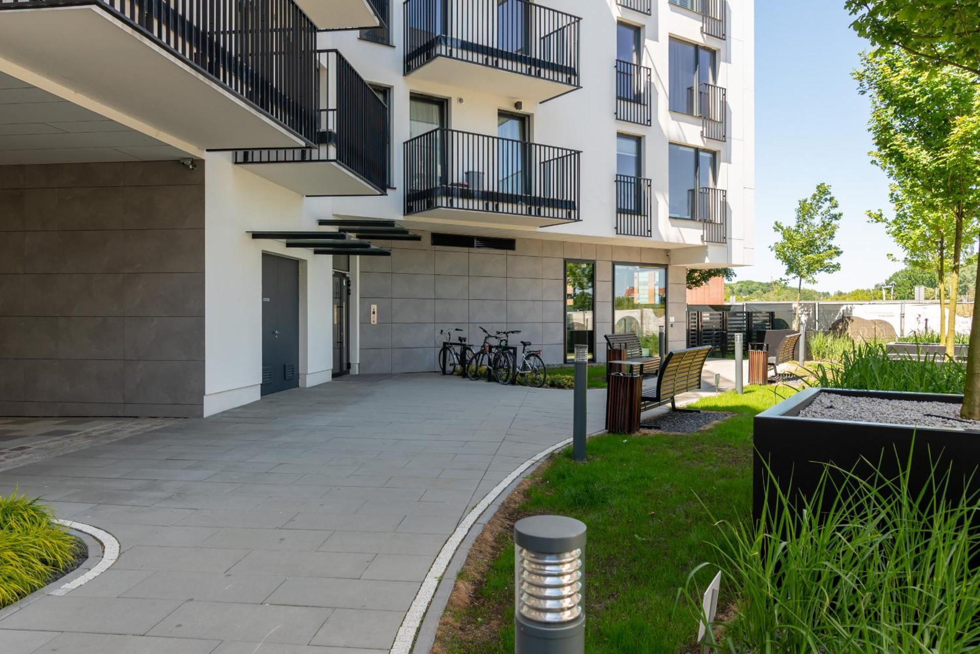 Stylish & Comfy Garbary Apartments With Parking By Noclegi Renters Poznań Buitenkant foto