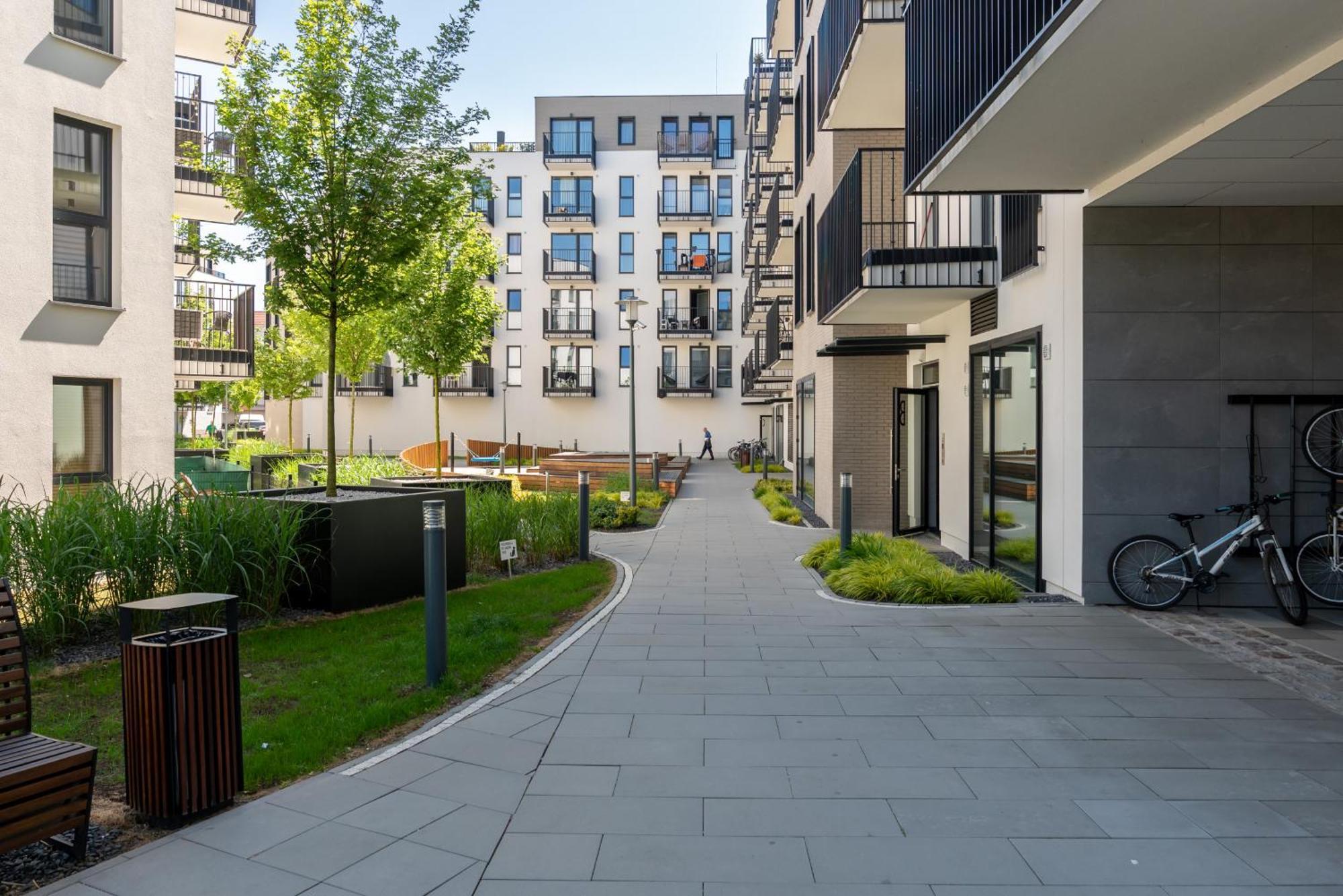 Stylish & Comfy Garbary Apartments With Parking By Noclegi Renters Poznań Buitenkant foto