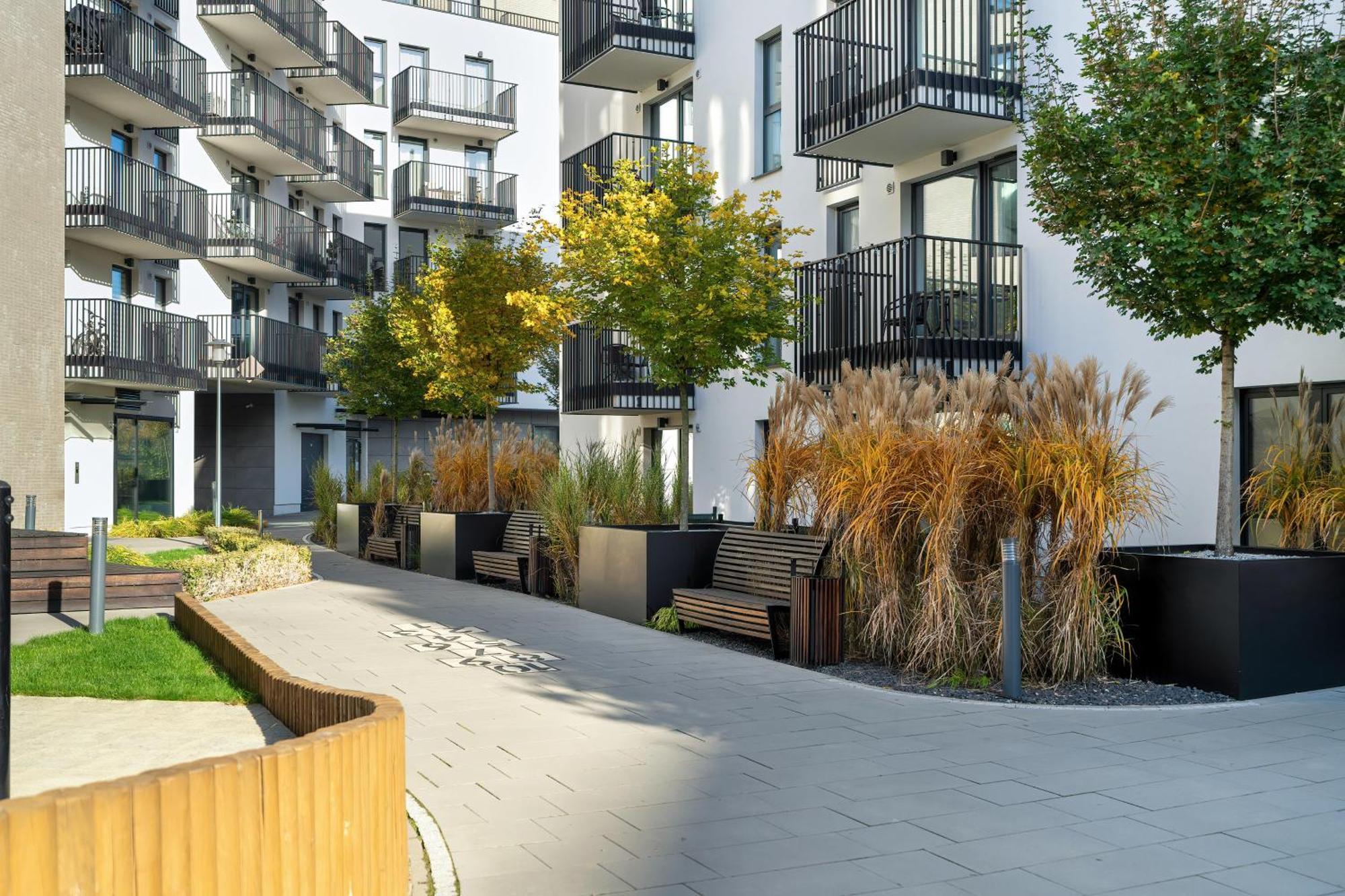 Stylish & Comfy Garbary Apartments With Parking By Noclegi Renters Poznań Buitenkant foto